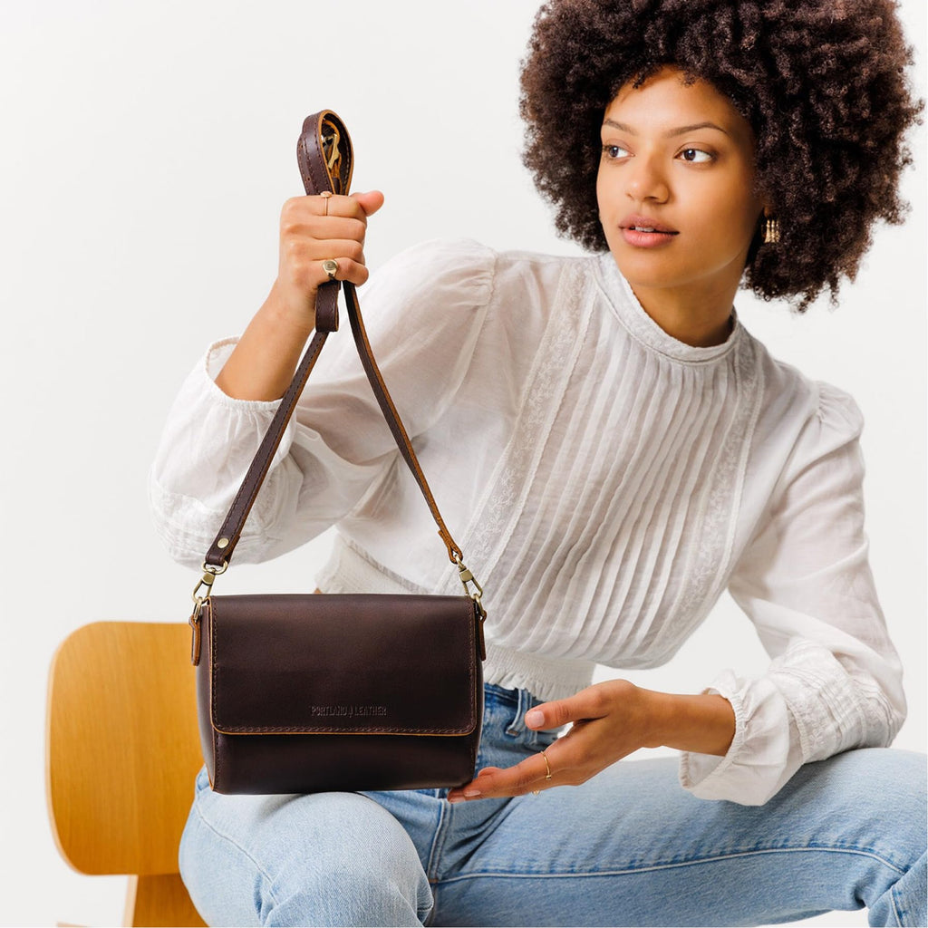 Leather Crossbody Bag M4271